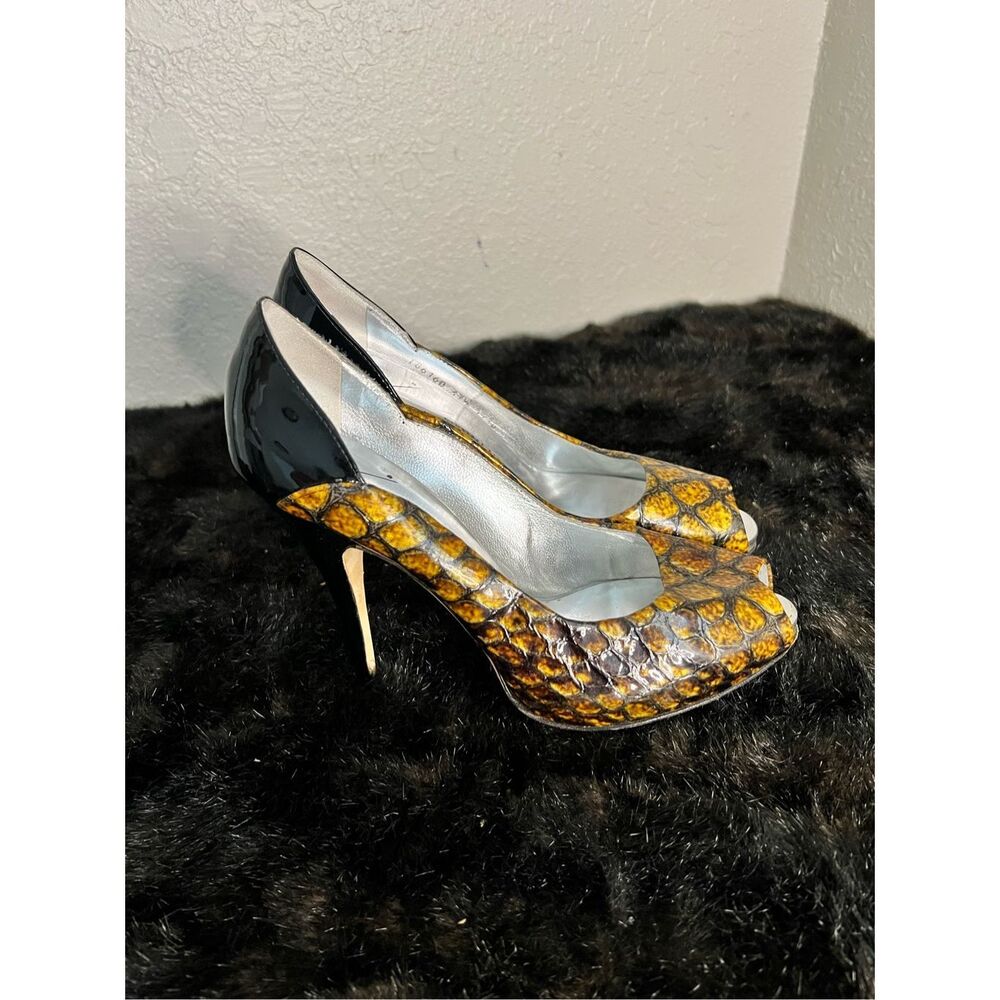 GIUSEPPE ZANOTTI EMBOSSED‎ Patent Leather Peep Toe Pumps 37.5  7